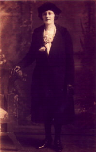 Viola Self, about 1908