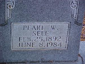 Tombstone of Pearl (Woods) Self (1892-1984)